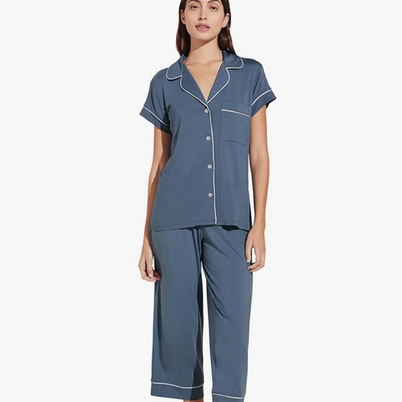 Eberjey GISELE Short Sleeve & Crop PJ Set in Coastal Blue & Ivory. PERFECT! Sz M - Picture 2 of 16